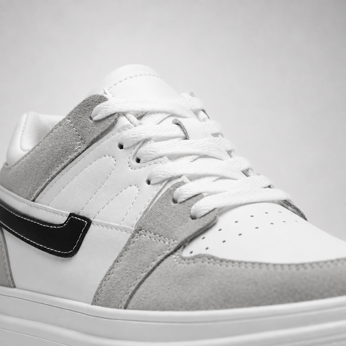 Atlas - Elevator Sneaker
