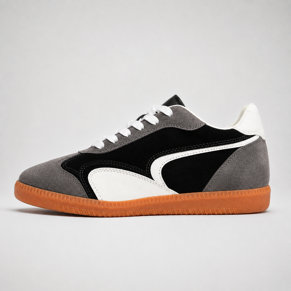 Aven - Retro Elevator Sneaker
